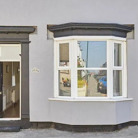Stunning 3 Bedroom House - Sleeps 6 * Redcar