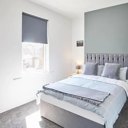 Stunning 3 Bedroom House - Sleeps 6 Redcar